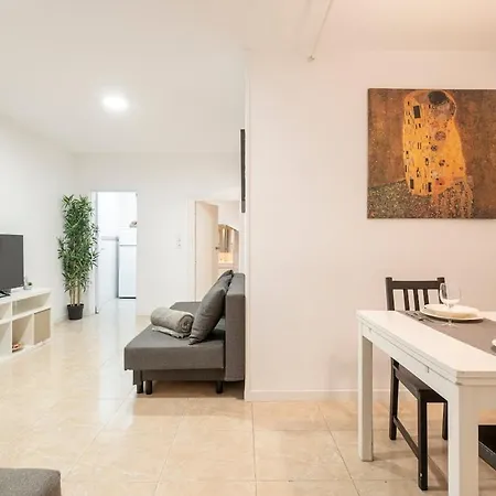 Apartment 3 Hab Fira De Bcn A 20 Minutos De Bcn Centro