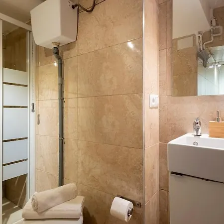 3 Hab Fira De Bcn A 20 Minutos De Bcn Centro Apartment